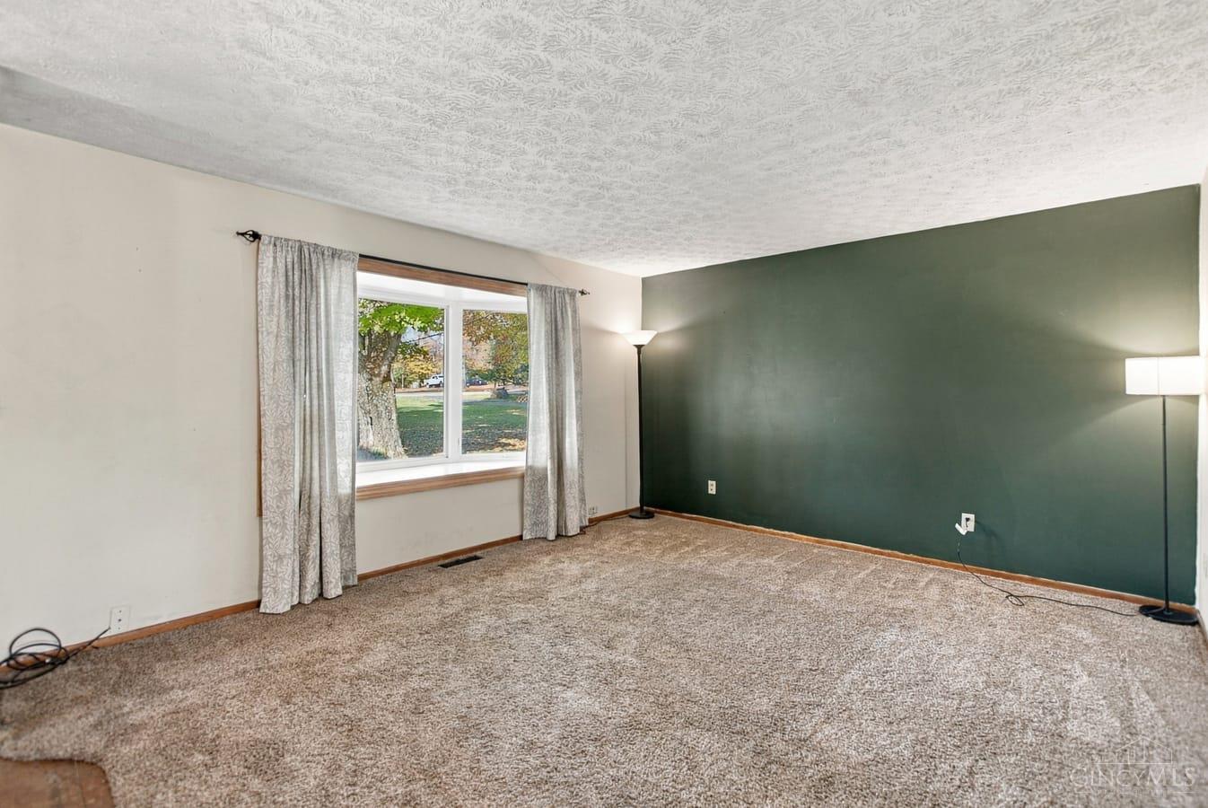 Photo 1 of Single family home for sale at 4318 Shollenbarger Rd, Oxford, OH 45056 | MLS# 1898488 | Listing updated on 2026-10-30