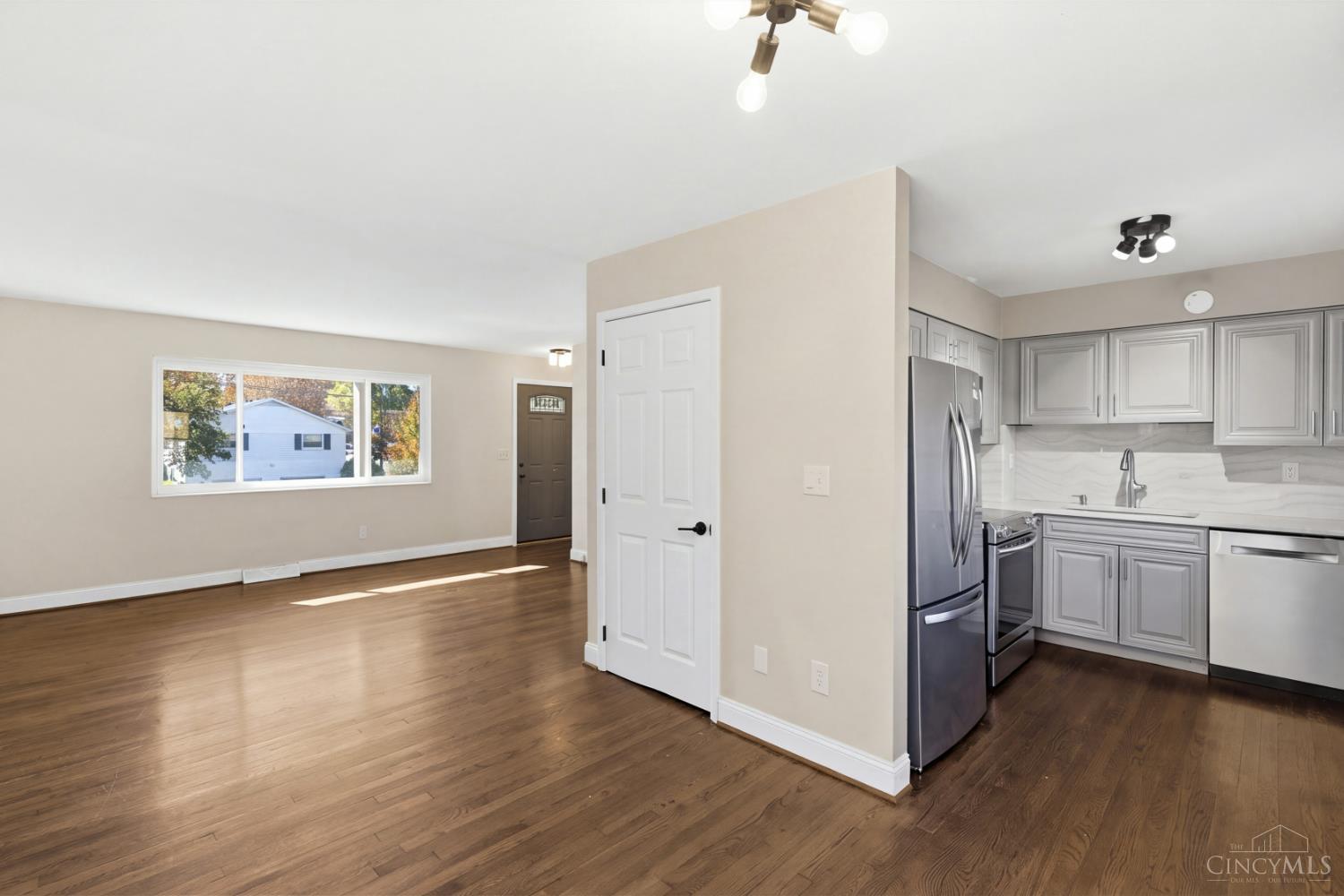 Photo 3 of Single family home for sale at 7108 Baribill Pl, Anderson Twp, OH 45230 | MLS# 1898750 | Listing updated on 2026-10-31
