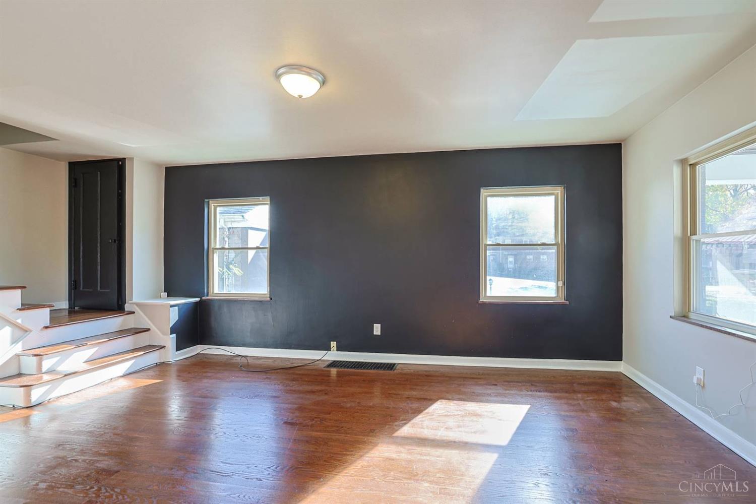 Photo 4 of Single family home for sale at 2608 Losantiville Ave, Golf Manor, OH 45237 | MLS# 1898199 | Listing updated on 2026-10-29