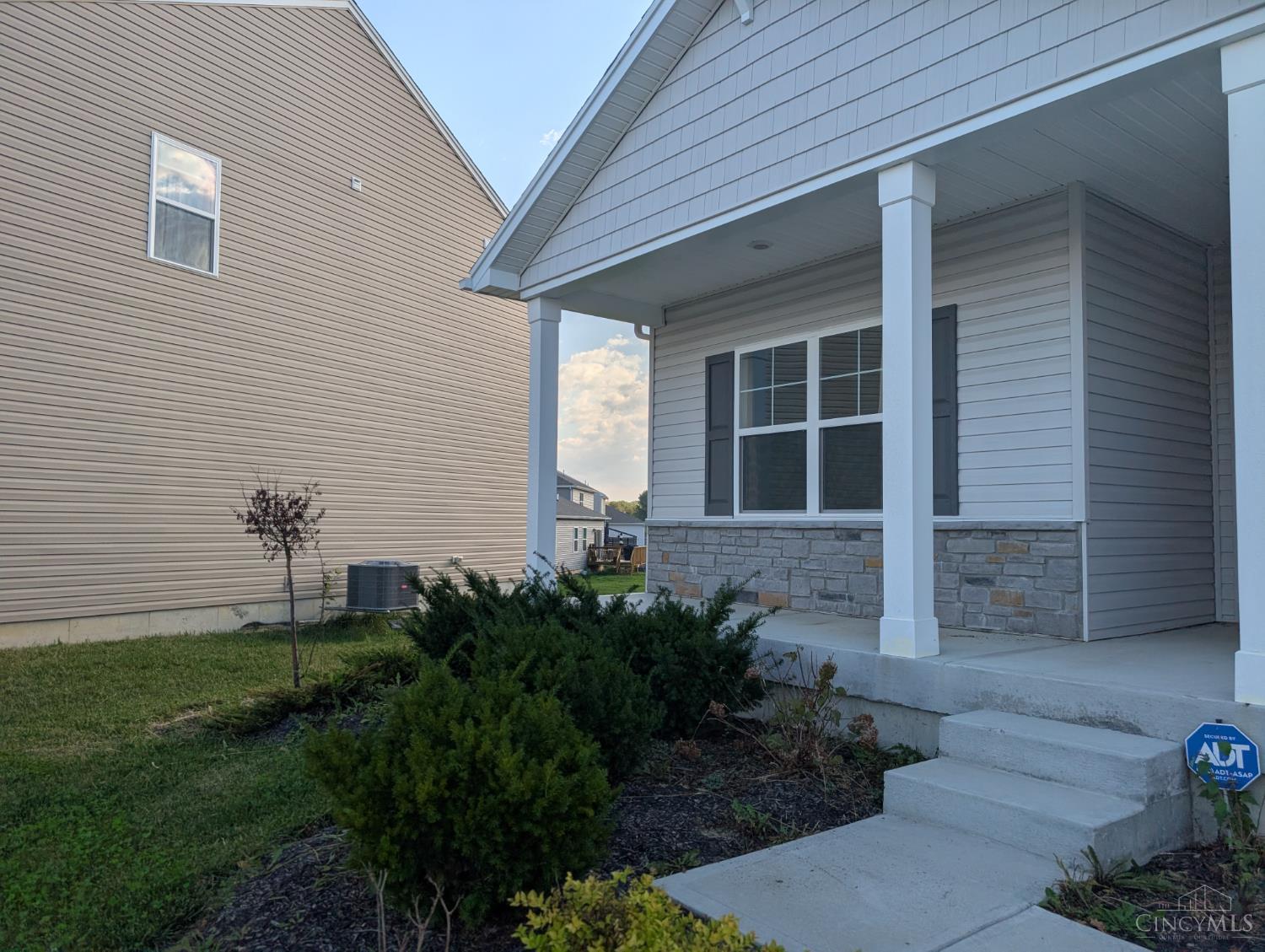 Photo 1 of Single family home for sale at 1802 Oak Cvs, Goshen Twp, OH 45122 | MLS# 1898861 | Listing updated on 2026-10-29