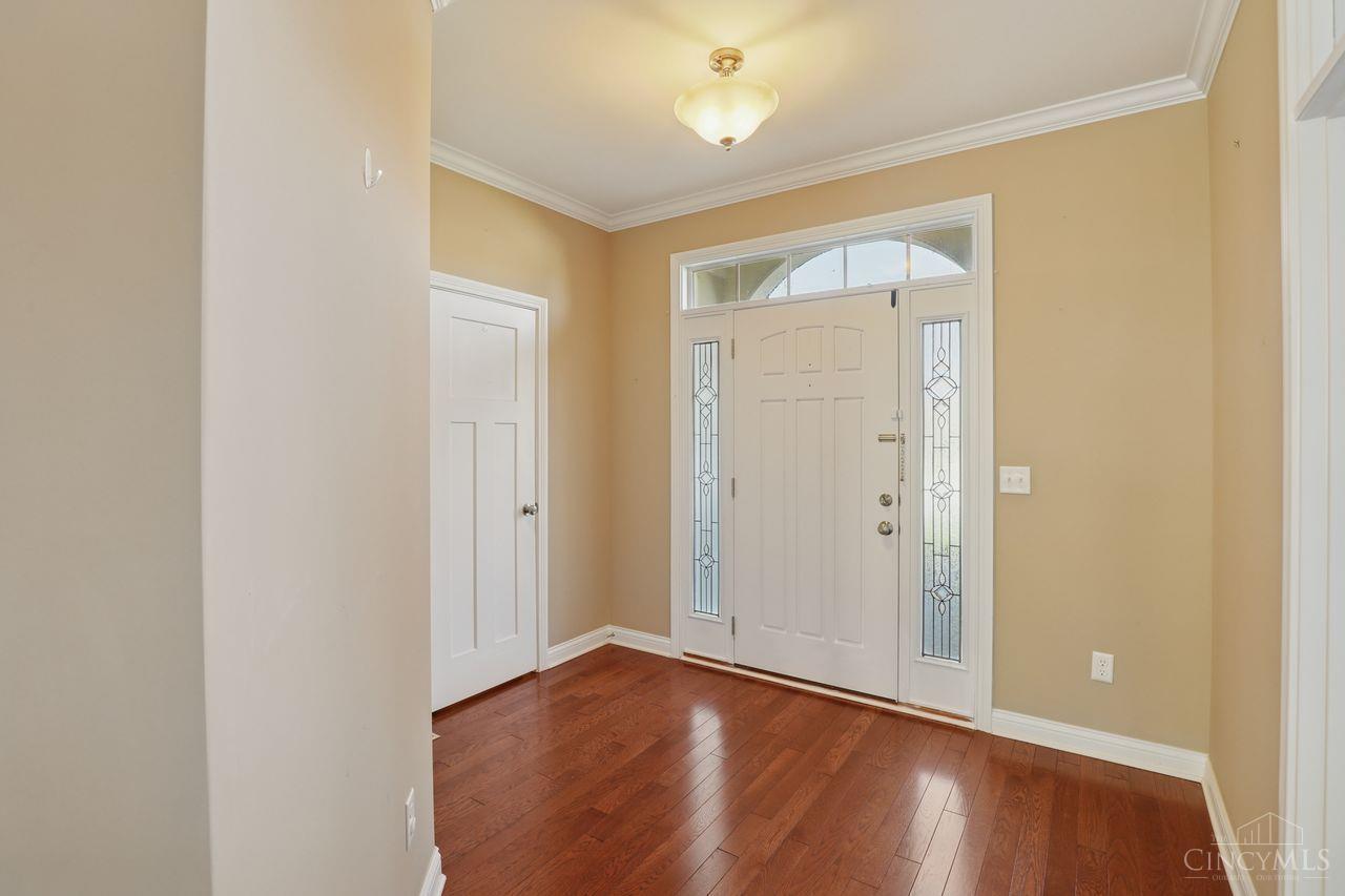 Photo 3 of Single family home for sale at 1295 Autumnview Dr, Batavia, OH 45103 | MLS# 1898826 | Listing updated on 2026-10-30