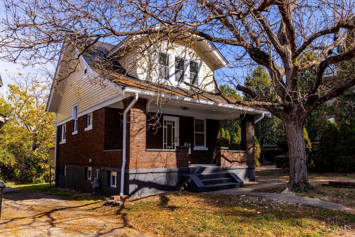 Photo 4 of Single family home for sale at 614 Clemmer Ave, Cincinnati, OH 45219 | MLS# 1898456 | Listing updated on 2026-10-29
