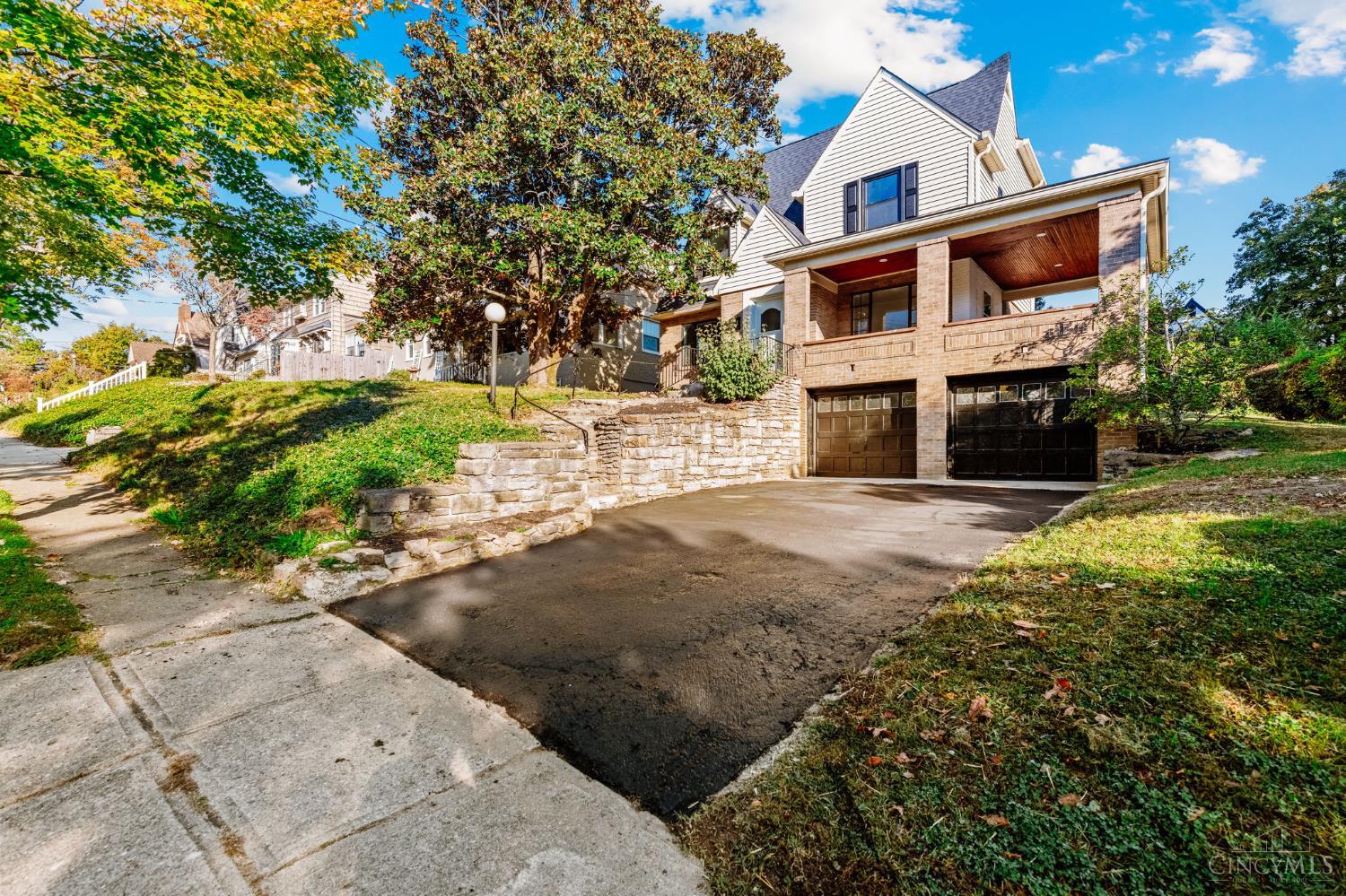 Photo 3 of Single family home for sale at 1326 Avon Dr, Cincinnati, OH 45229 | MLS# 1898733 | Listing updated on 2026-10-30