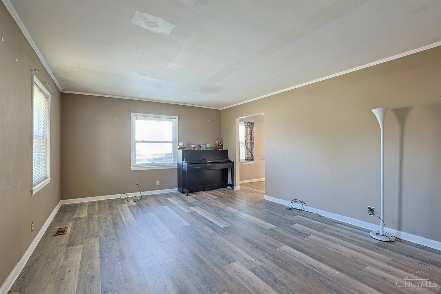 Photo 3 of Single family home for sale at 1533 Colony Ter, Hamilton, OH 45013 | MLS# 1898908 | Listing updated on 2026-10-30