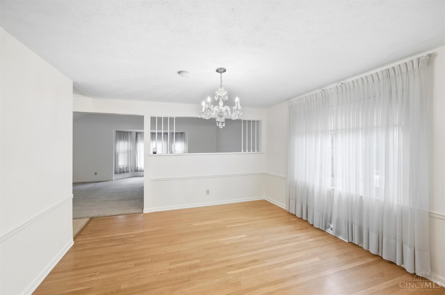 Photo 3 of Single family home for sale at 975 Timber Trl, Springfield Twp., OH 45224 | MLS# 1896680 | Listing updated on 2026-10-30