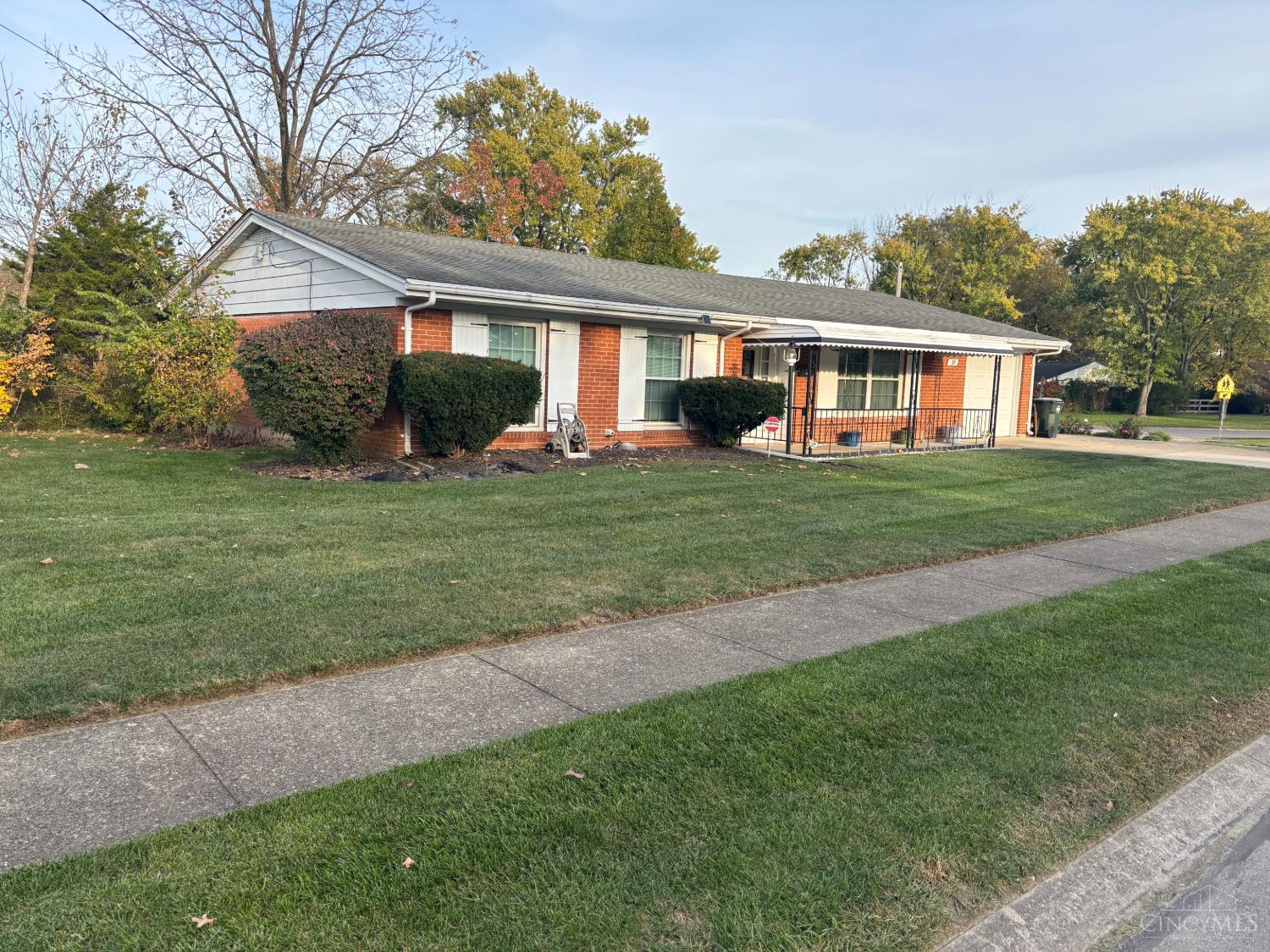 Photo 1 of Single family home for sale at 10 Sunset Ct, Hamilton, OH 45013 | MLS# 1898886 | Listing updated on 2026-10-30