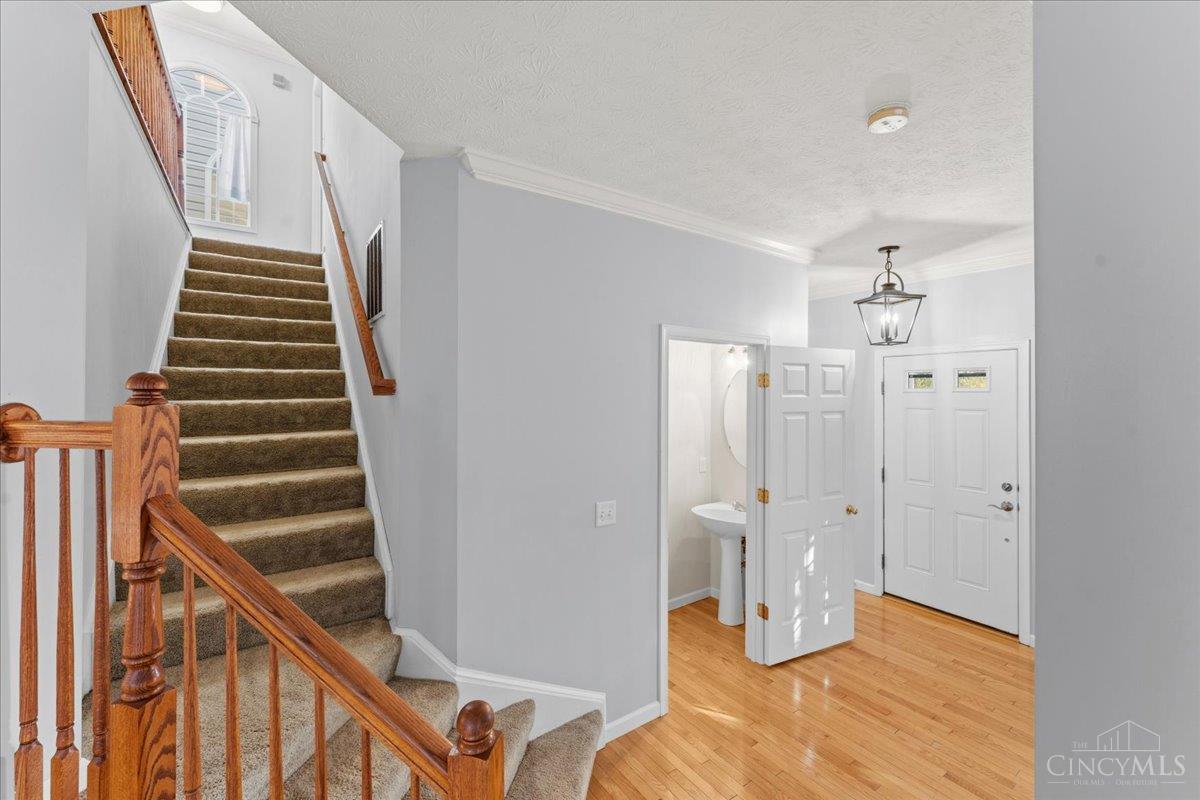Photo 3 of Single family home for sale at 3921 Miami Run, Mariemont, OH 45227 | MLS# 1898899 | Listing updated on 2026-10-30