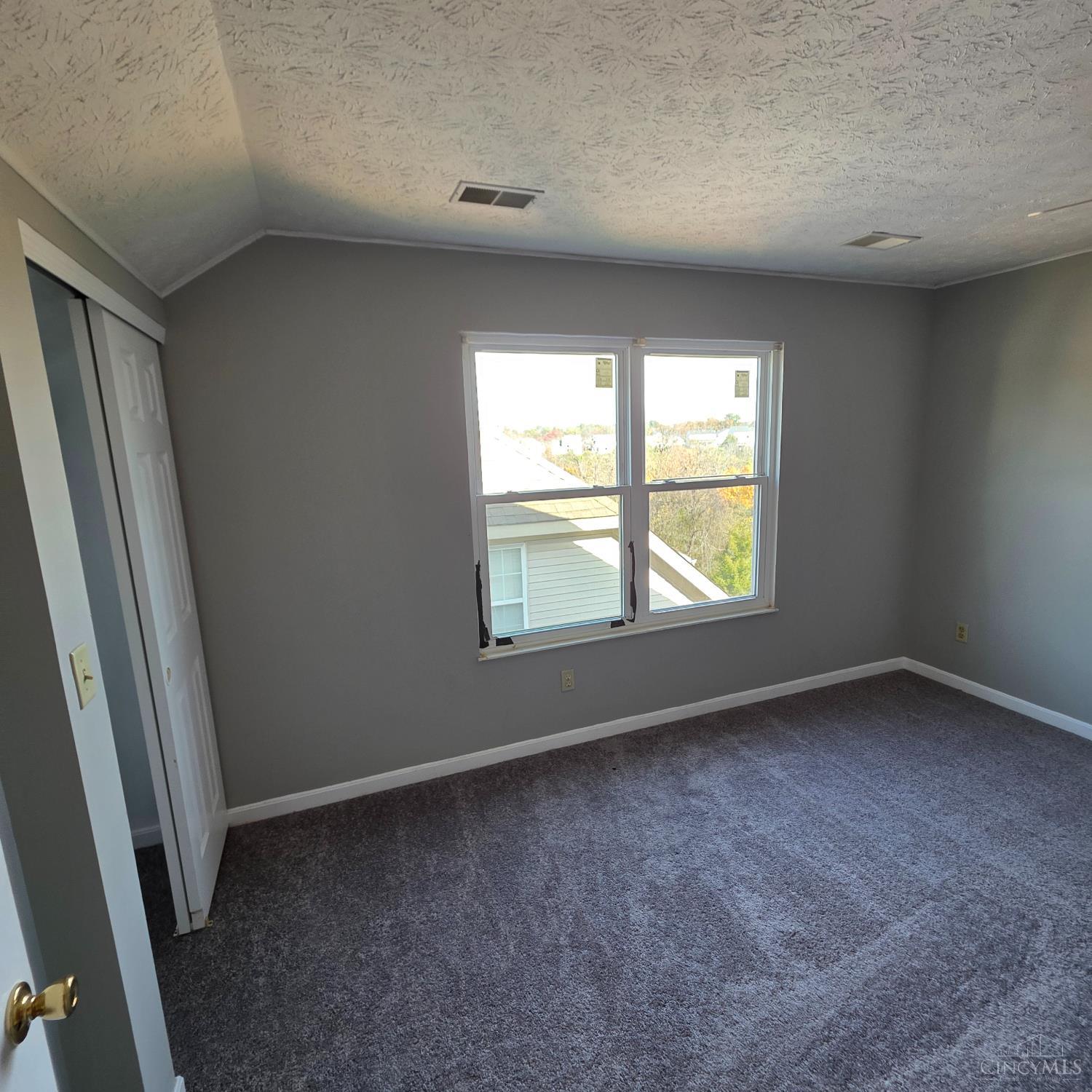 Photo 2 of Single family home for sale at 8262 Springleaf Lake Dr, Colerain Twp, OH 45247 | MLS# 1898937 | Listing updated on 2026-10-30