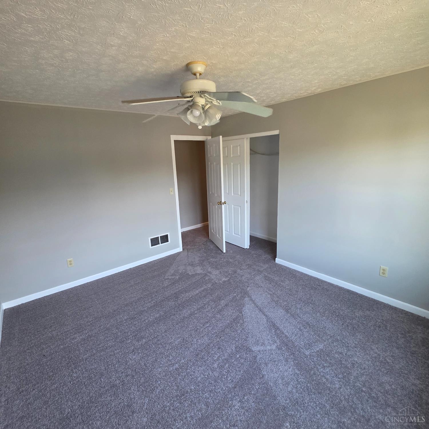 Photo 4 of Single family home for sale at 8262 Springleaf Lake Dr, Colerain Twp, OH 45247 | MLS# 1898937 | Listing updated on 2026-10-30