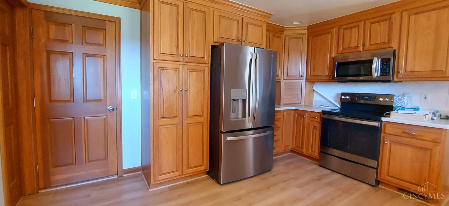 Photo 4 of Sale Pending at 4511 Jessup Rd, Green Twp, OH 45247 | MLS# 1898911 | Listing updated on 2026-10-30
