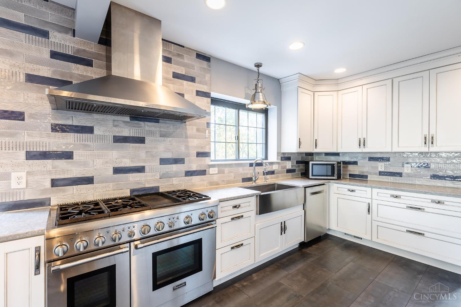 Photo 4 of Single family home for sale at 6270 Rogers Park Pl, Cincinnati, OH 45213 | MLS# 1898901 | Listing updated on 2026-10-30