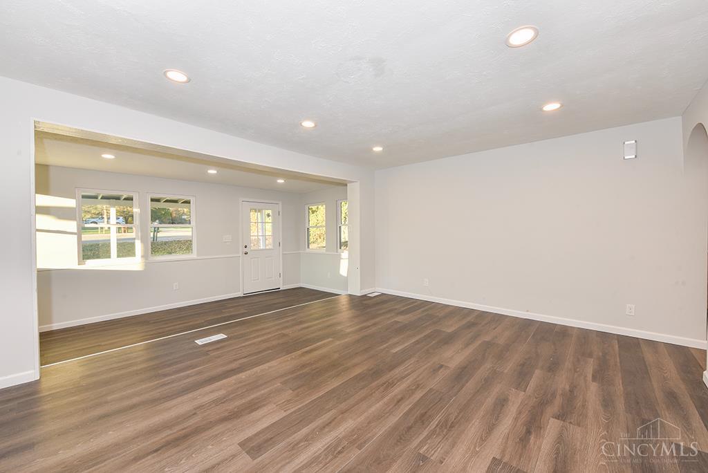 Photo 4 of Single family home for sale at 4862 Teal Ln, Milford, OH 45150 | MLS# 1898945 | Listing updated on 2026-10-30