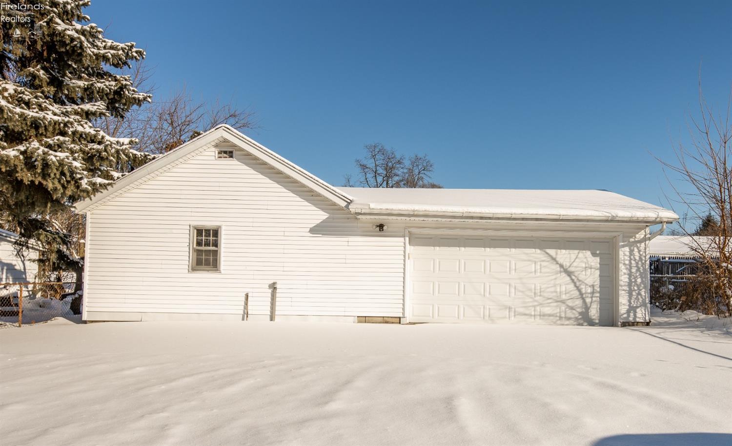 166 Ashford Avenue
