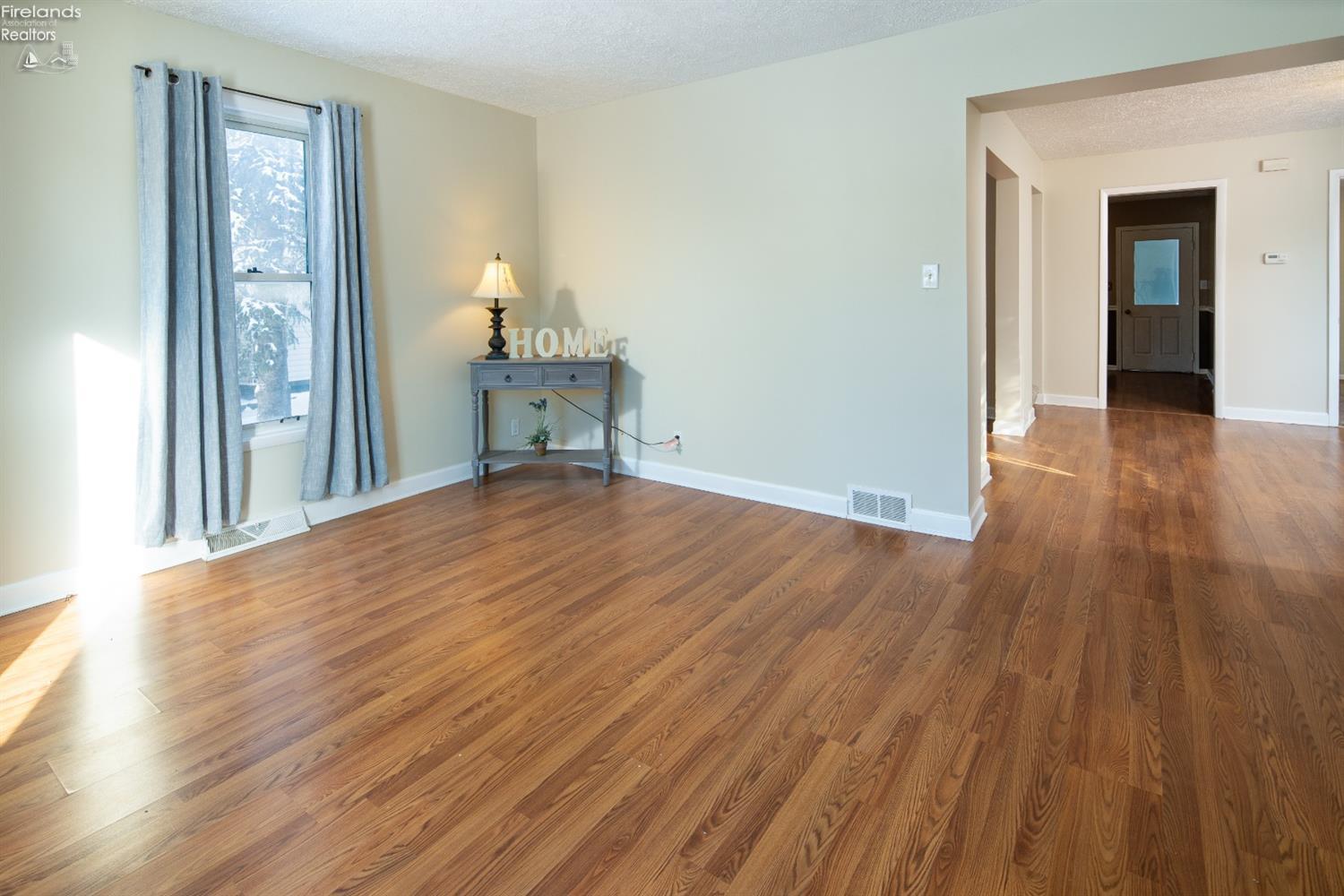 166 Ashford Avenue