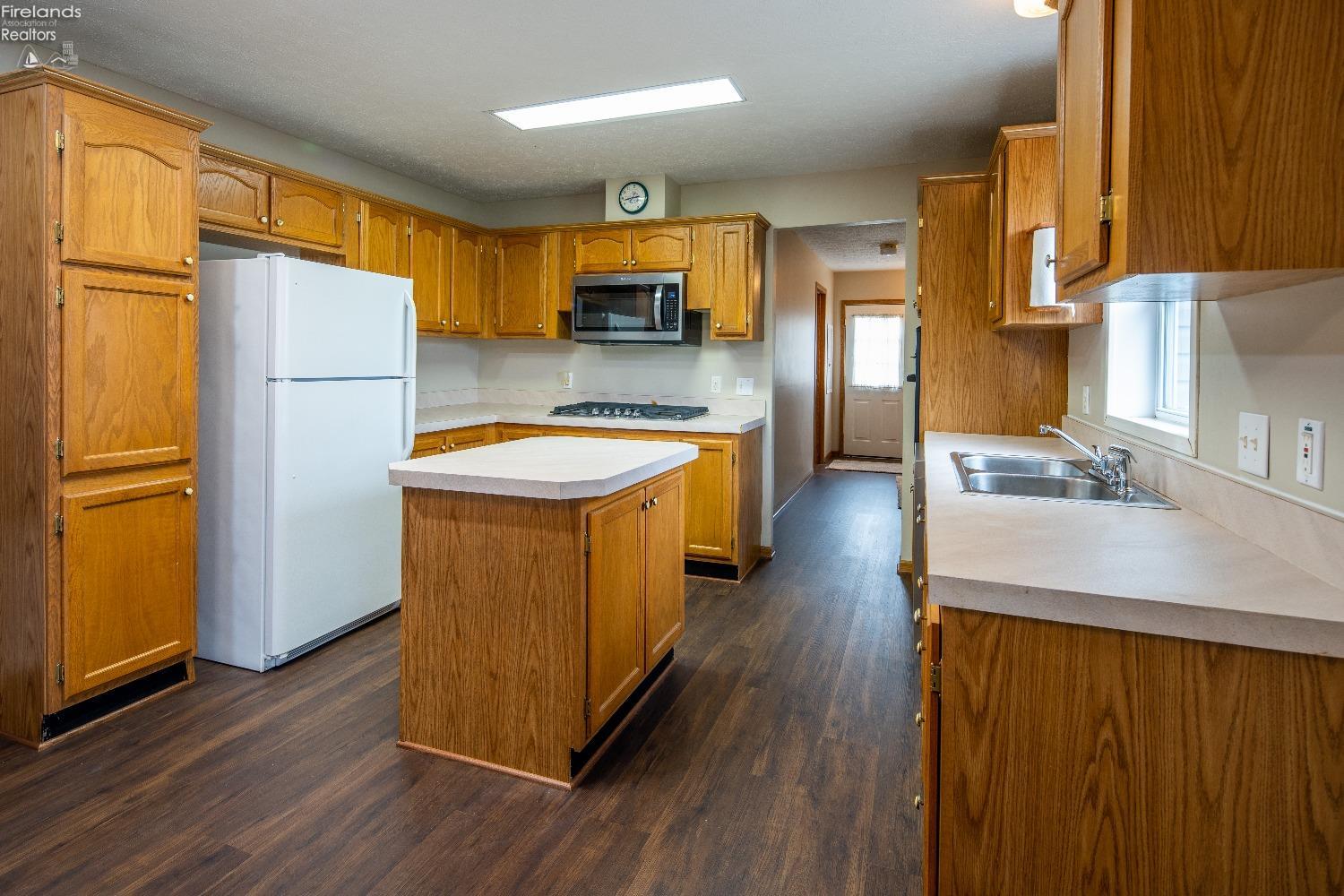 1734 Mario Place