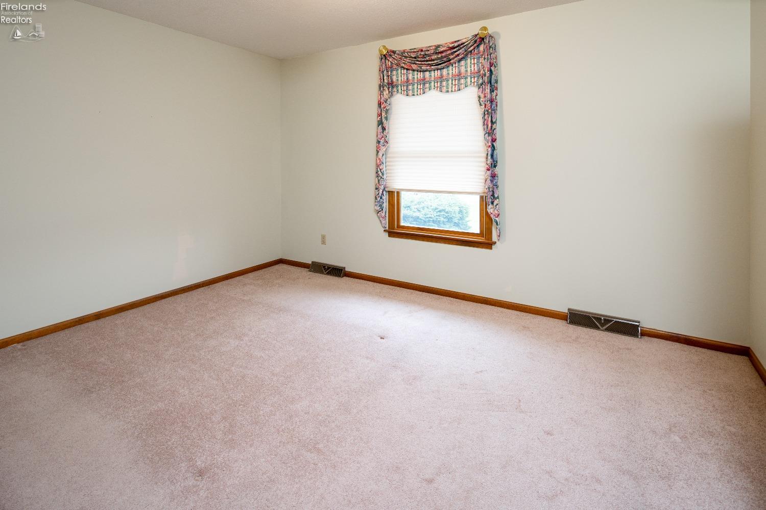 104 Canterbury Dr.