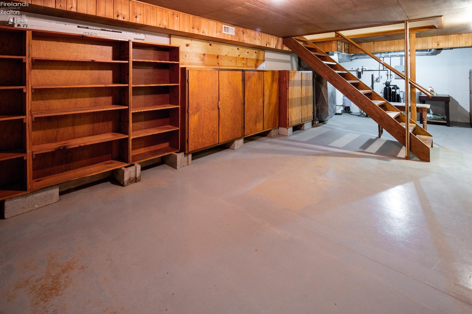 104 Canterbury Dr.