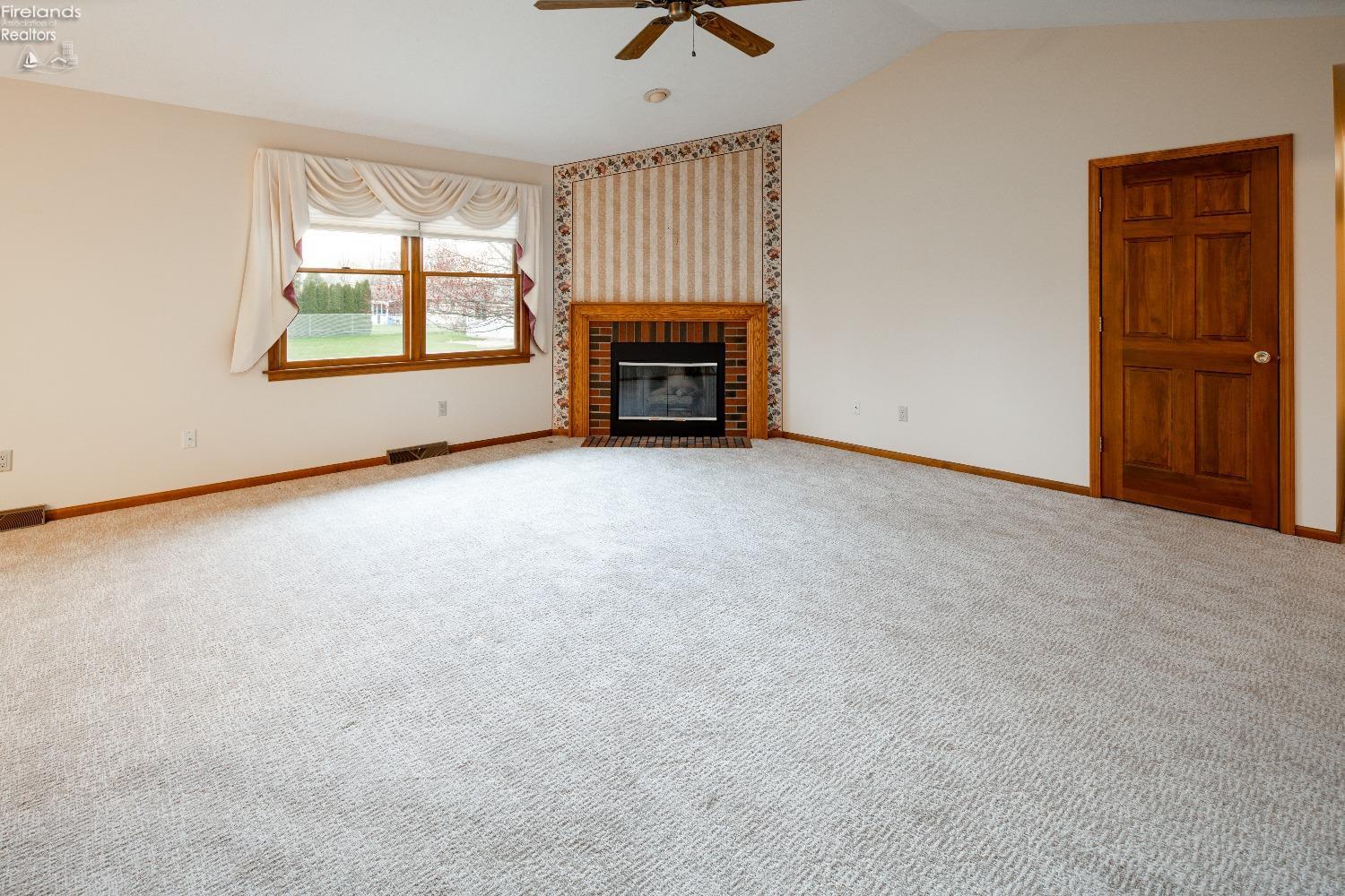 104 Canterbury Dr.