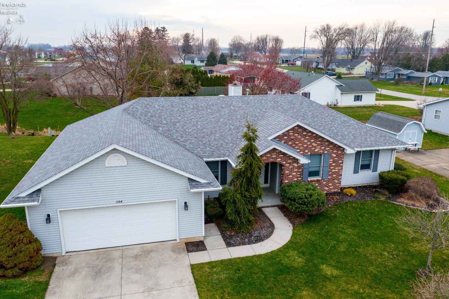 104 Canterbury Dr.
