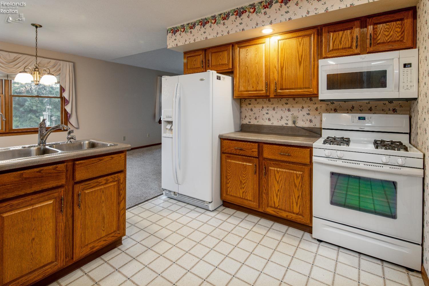104 Canterbury Dr.