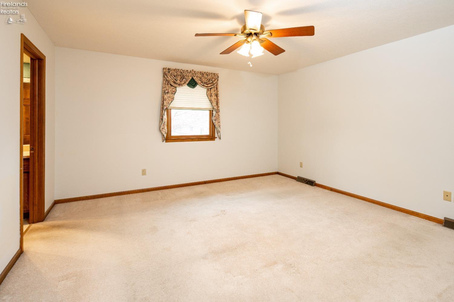 104 Canterbury Dr.