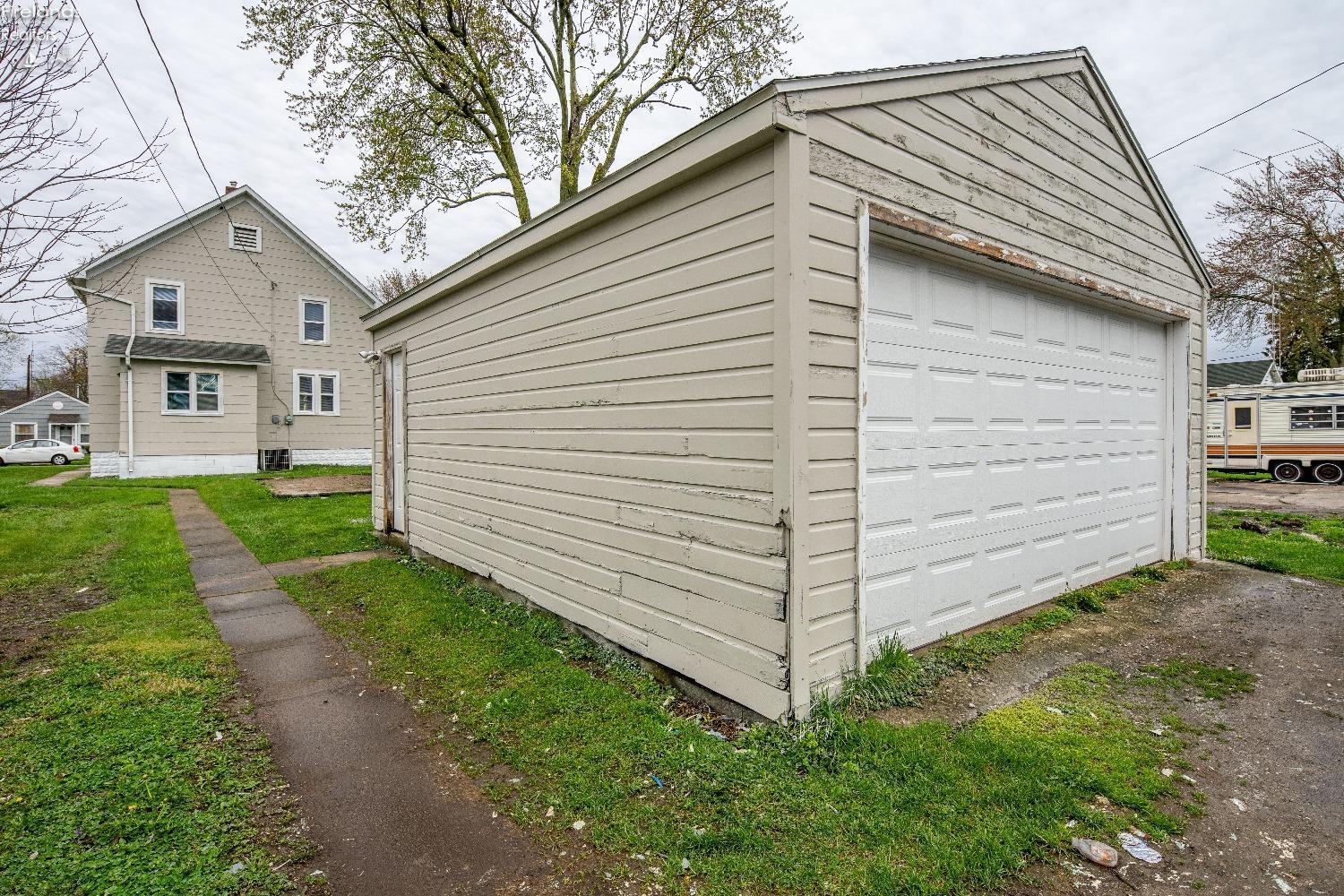 1216 Stilwell Avenue