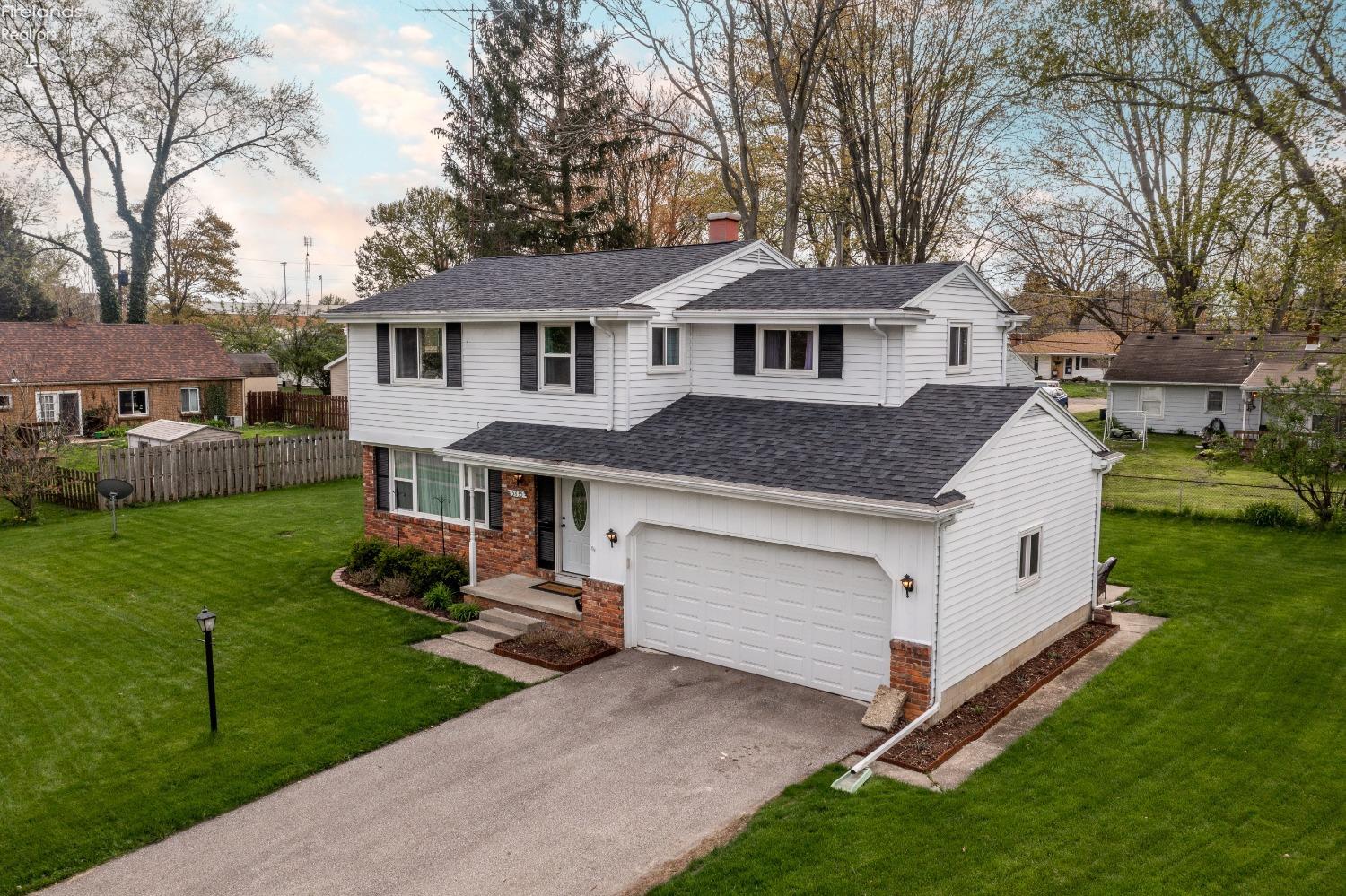 5835 Meadowvale Drive