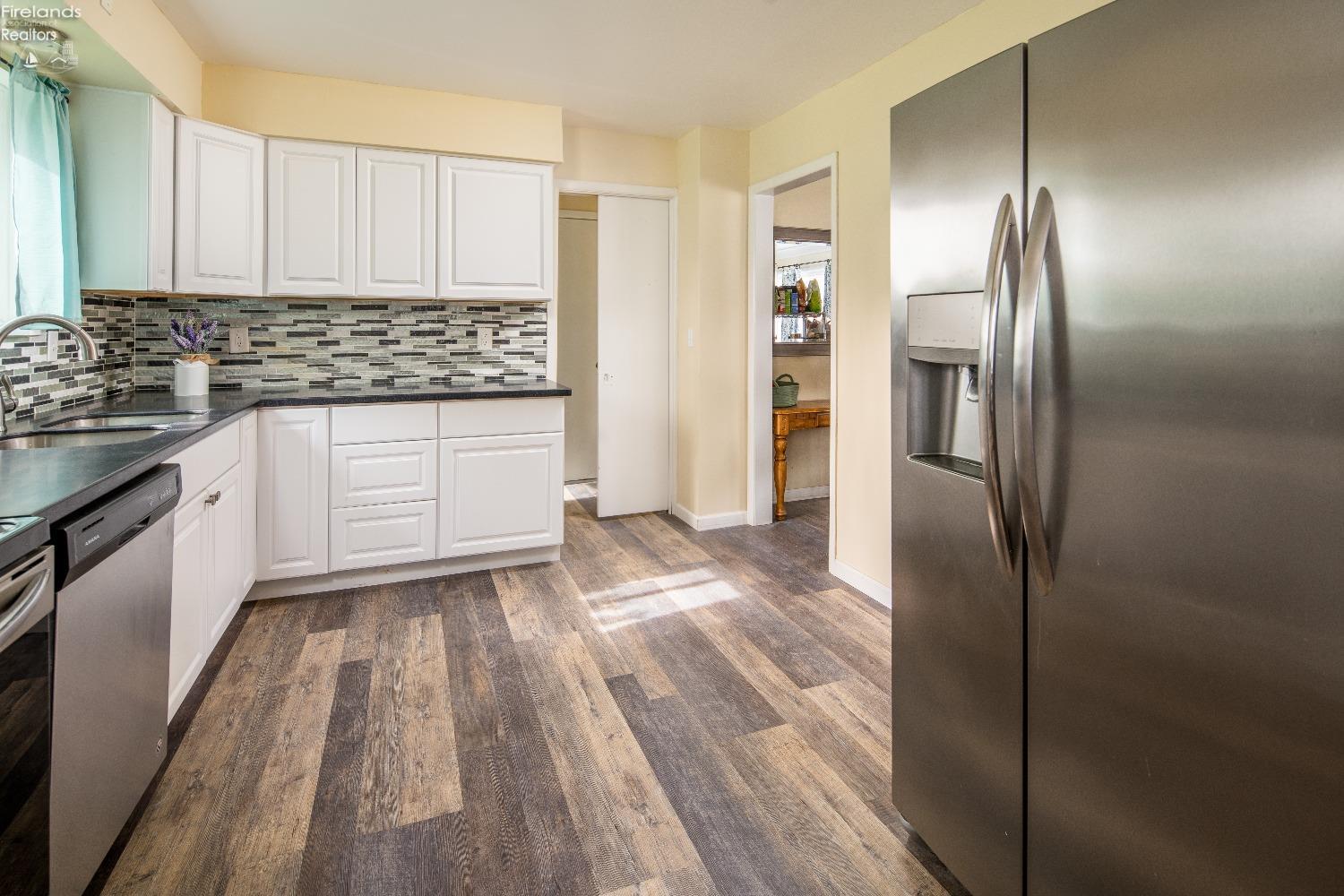 5835 Meadowvale Drive