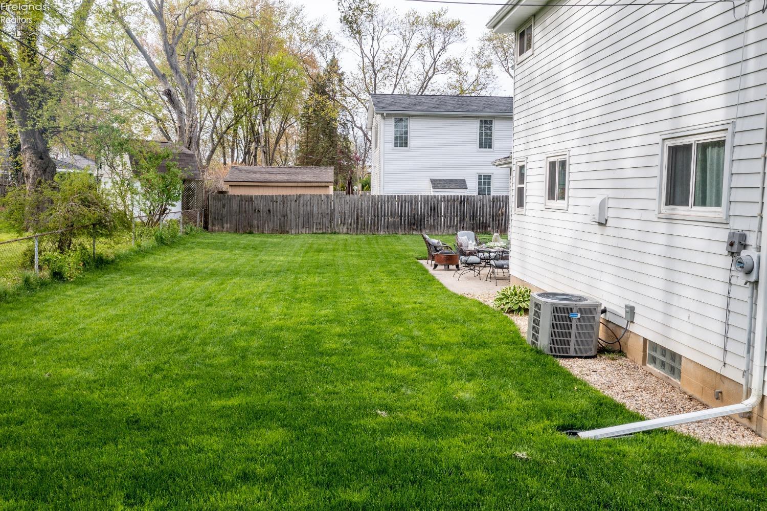 5835 Meadowvale Drive