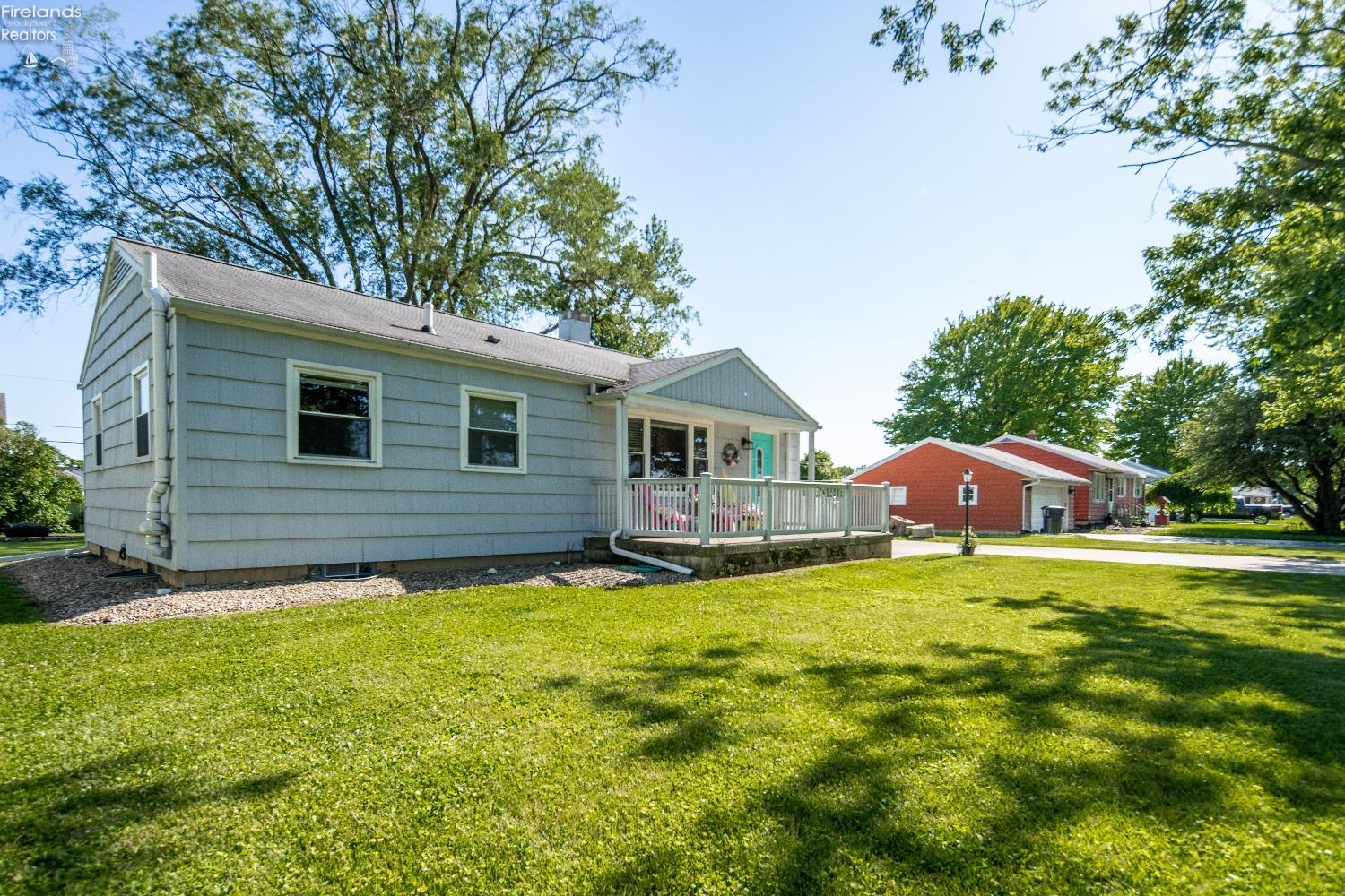 1019 E Cole Road