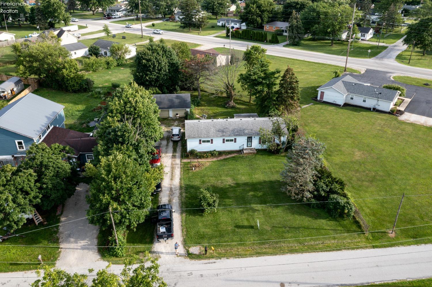 23270 W Edgefield Road