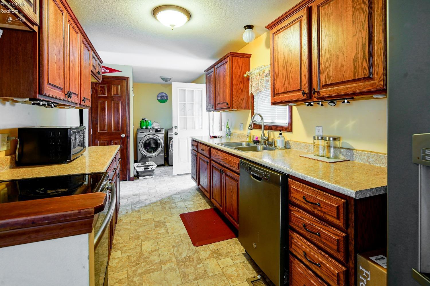 23270 W Edgefield Road