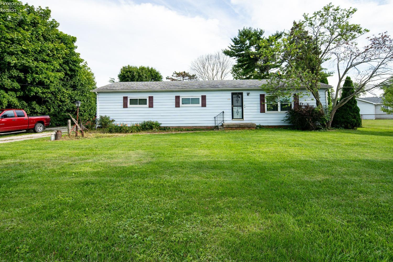 23270 W Edgefield Road