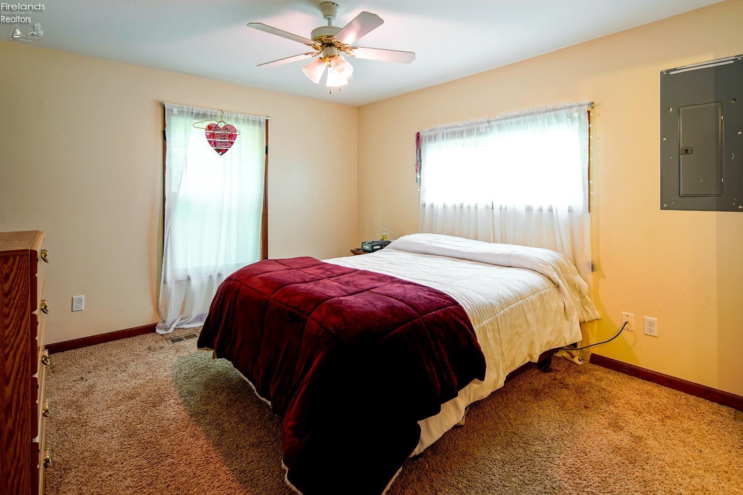 23270 W Edgefield Road