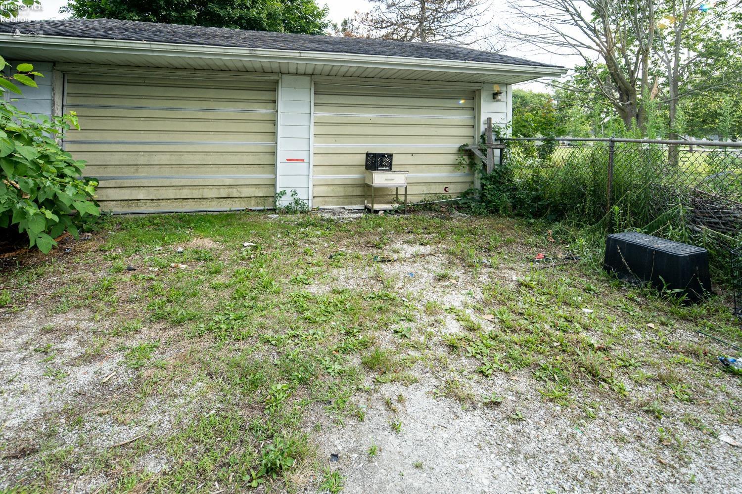 23270 W Edgefield Road