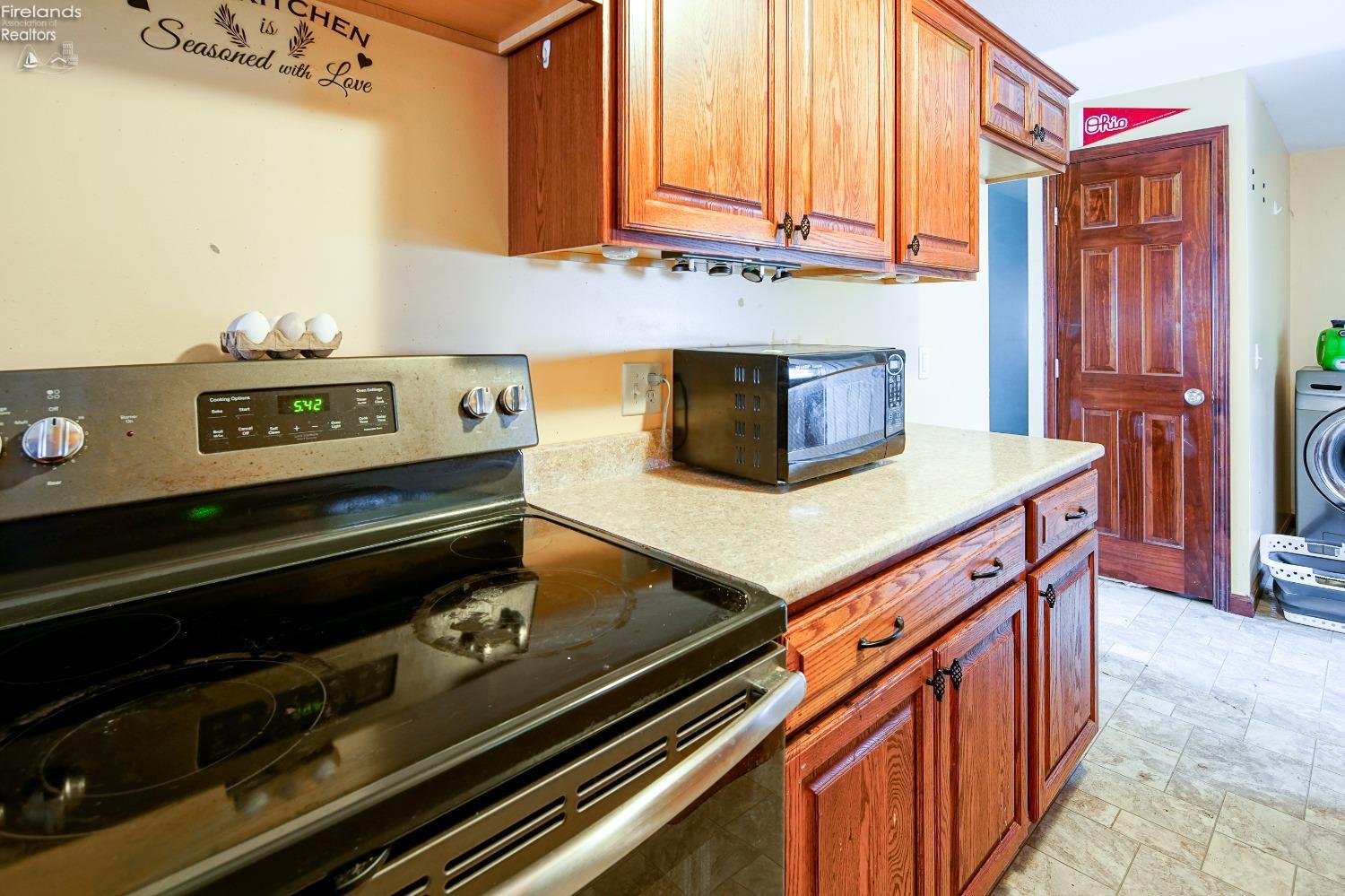 23270 W Edgefield Road