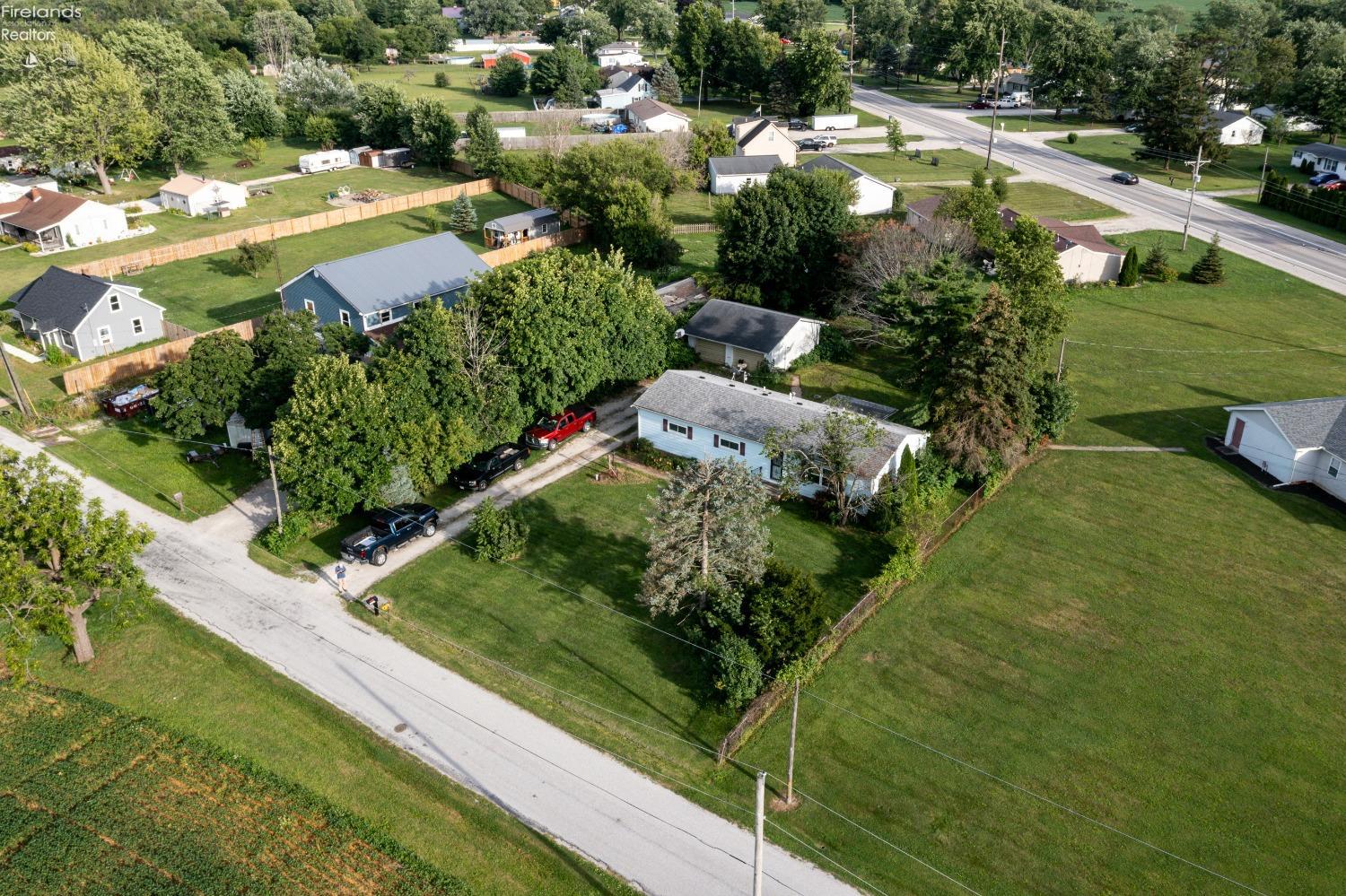 23270 W Edgefield Road