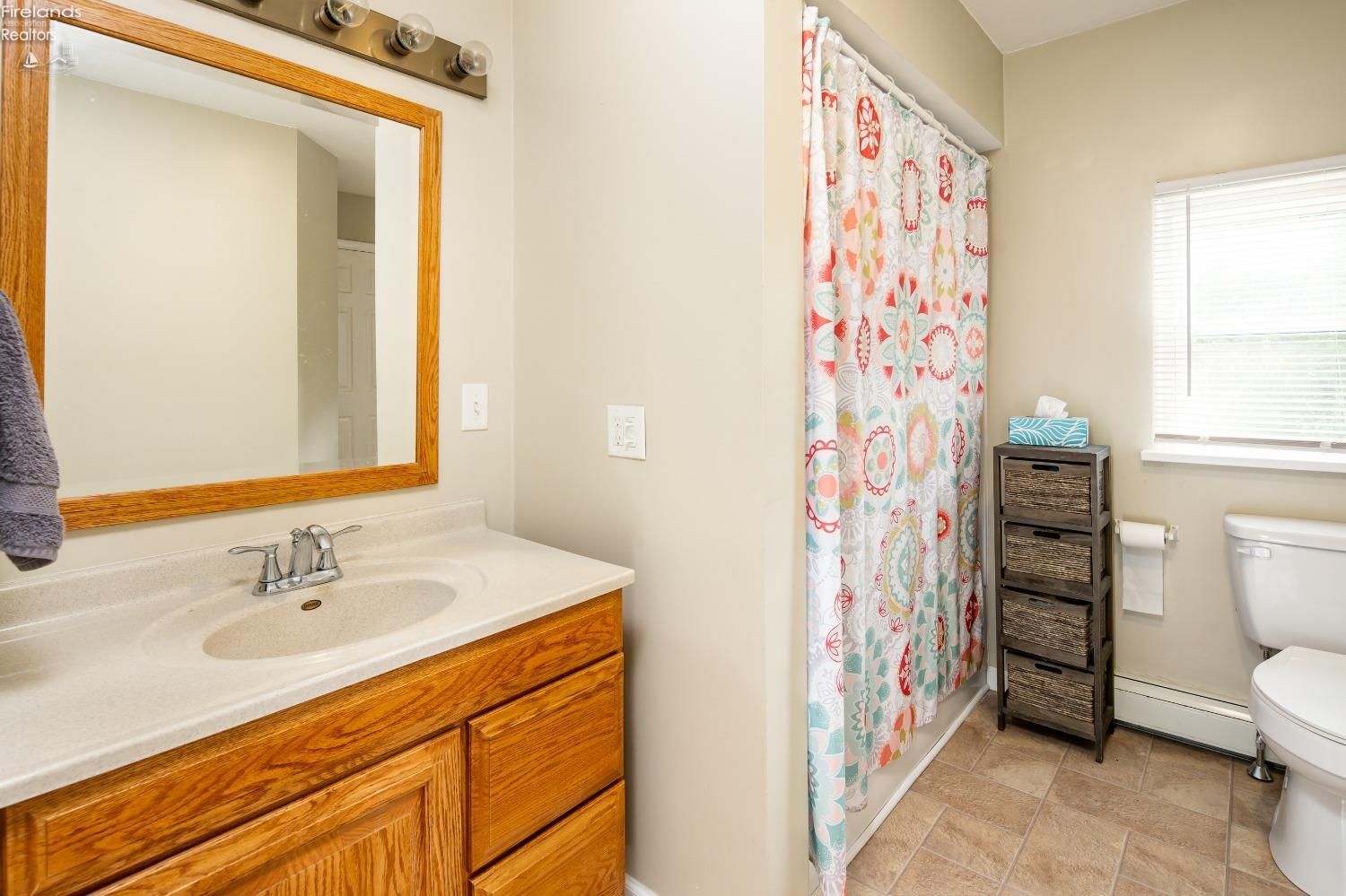 2600 N Oak Harbor Road