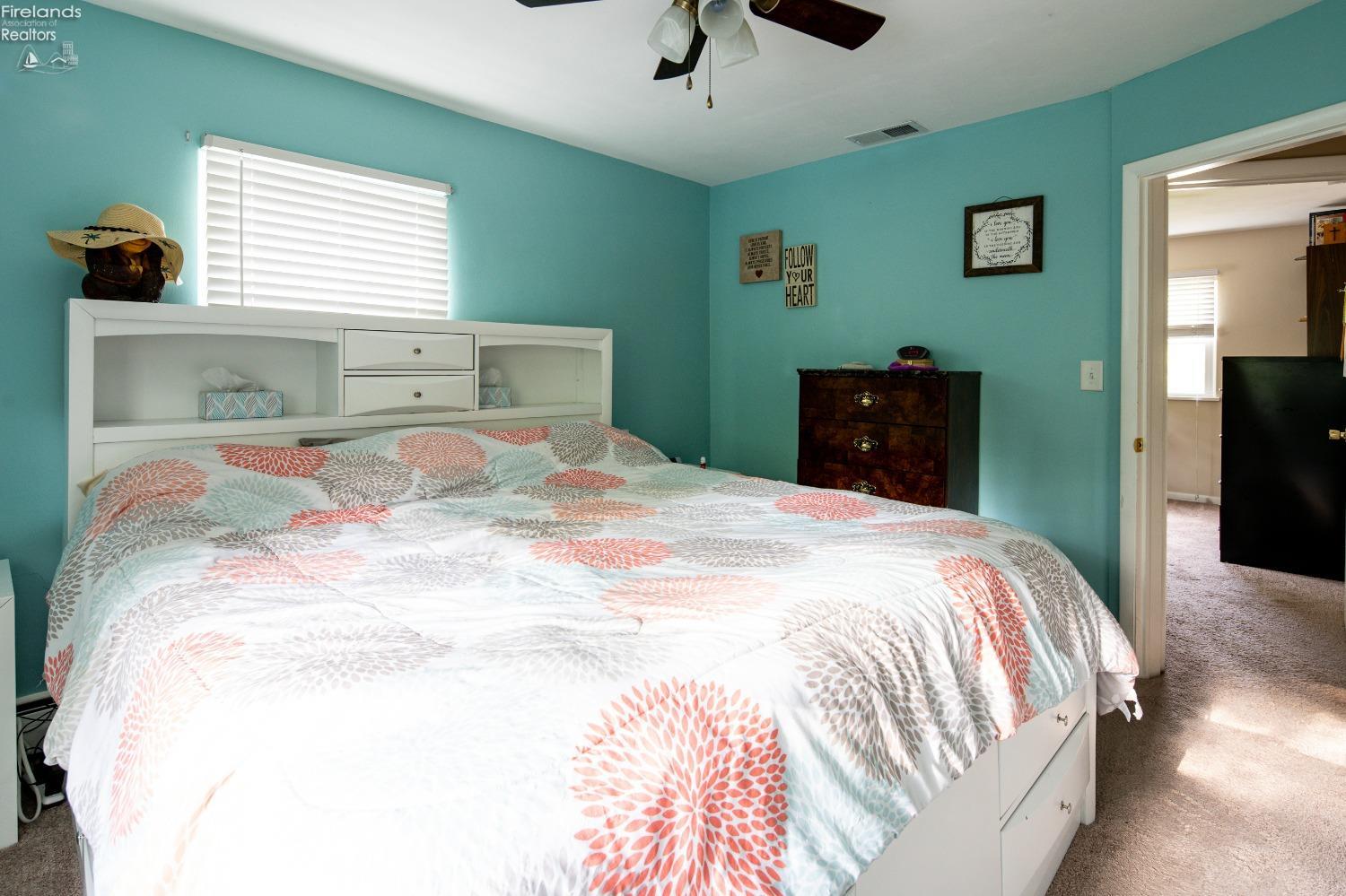 2600 N Oak Harbor Road