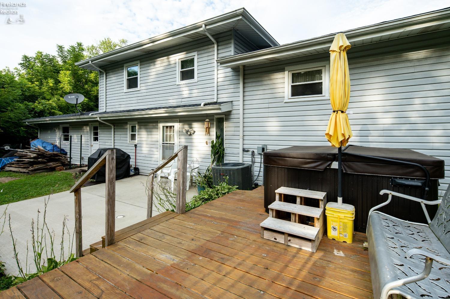 2600 N Oak Harbor Road