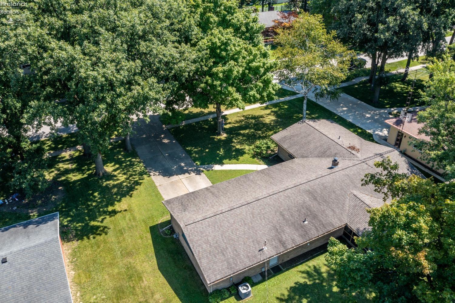 848 Ludwig Avenue