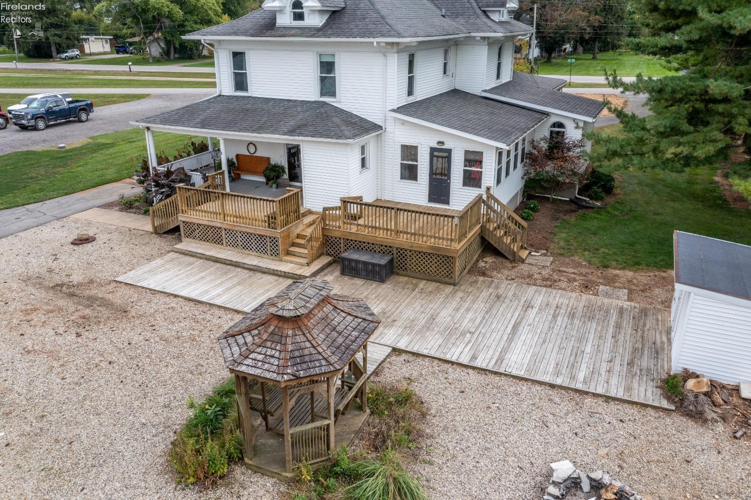 3032 Dickman Road