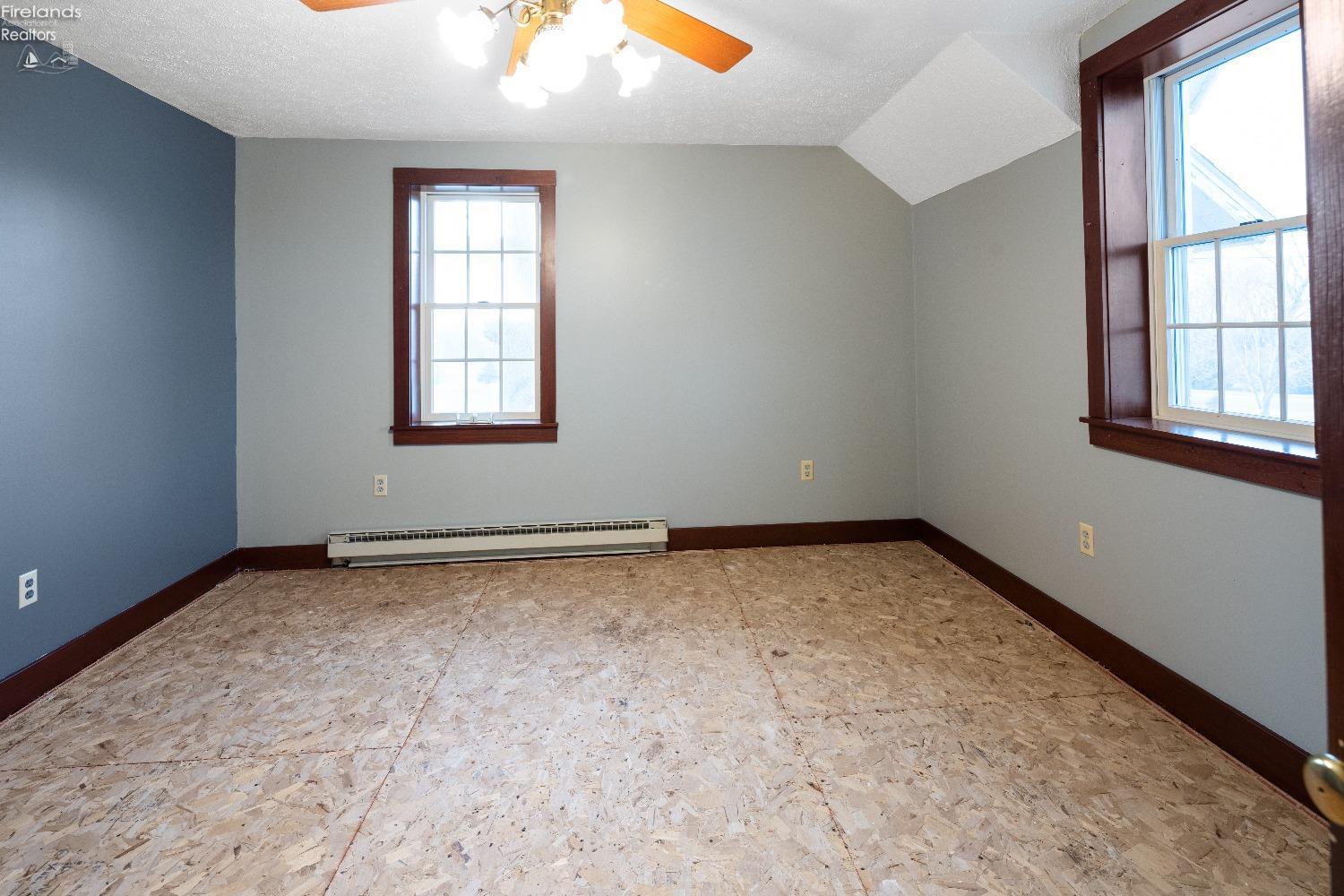 5702 Southwest Road