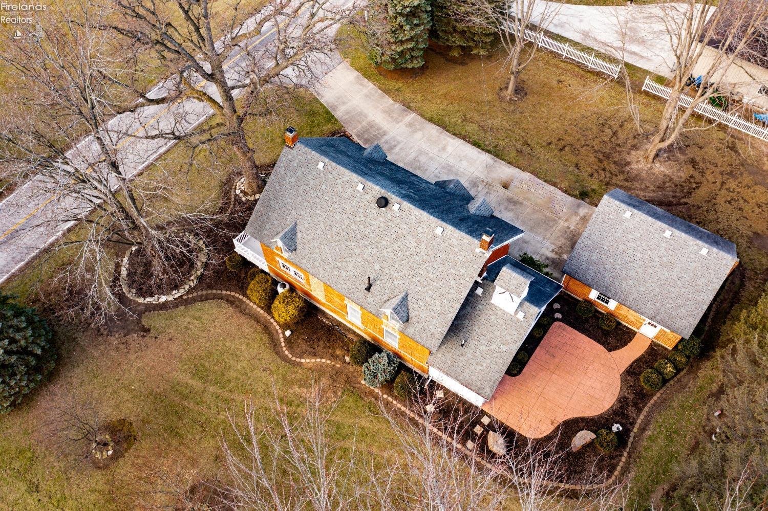 5702 Southwest Road