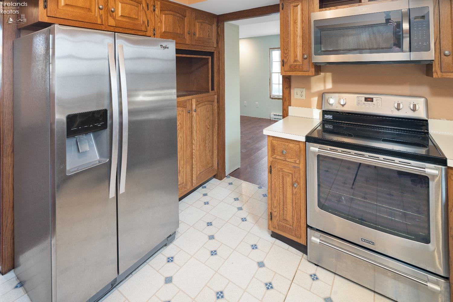 5702 Southwest Road