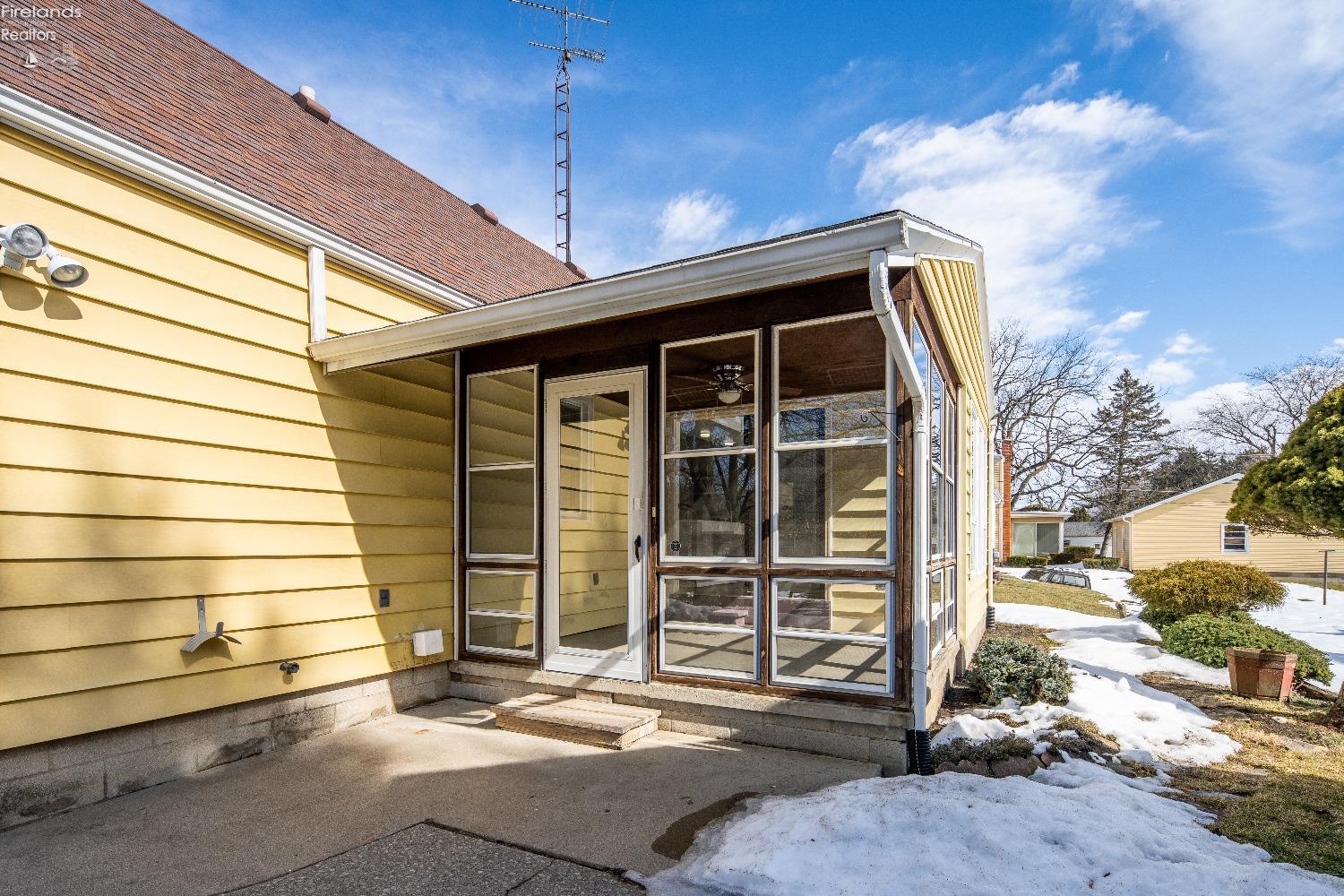 1213 June Street