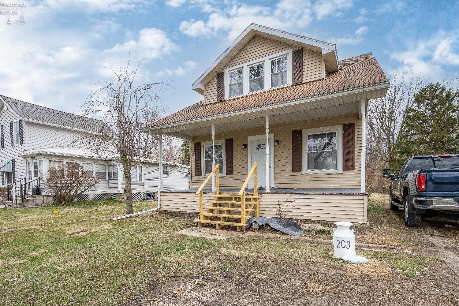 203 Cottage Street