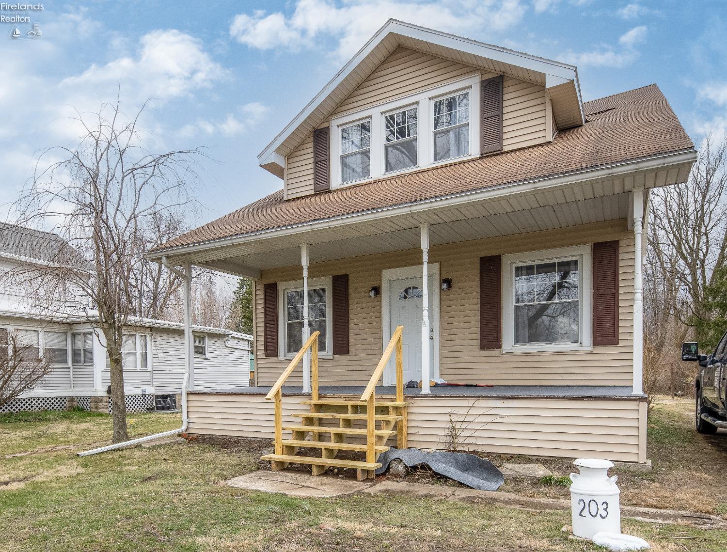 203 Cottage Street
