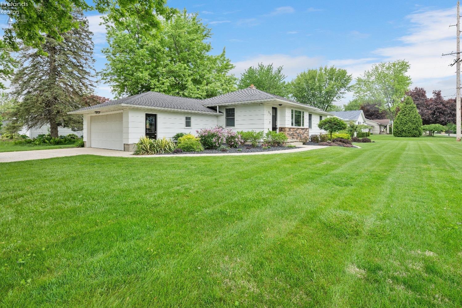 205 W Cole Road