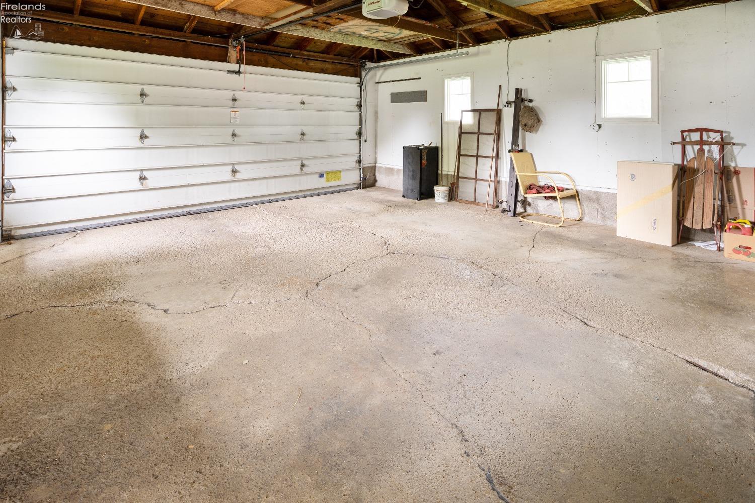 205 W Cole Road